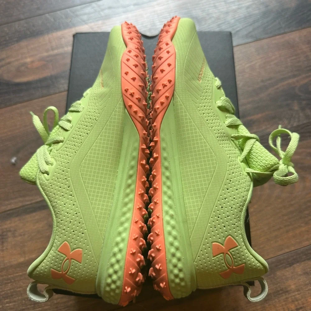 EUC Under Armour UA Shadow Turf 2.0 cleats Green - Picture 5 of 10